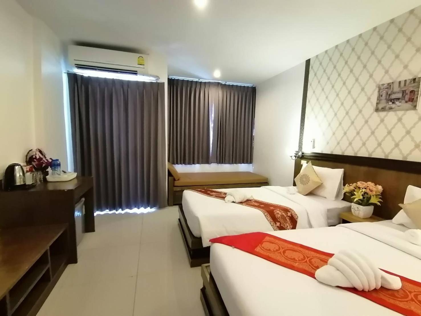 Nj Patong Hotel Exterior foto